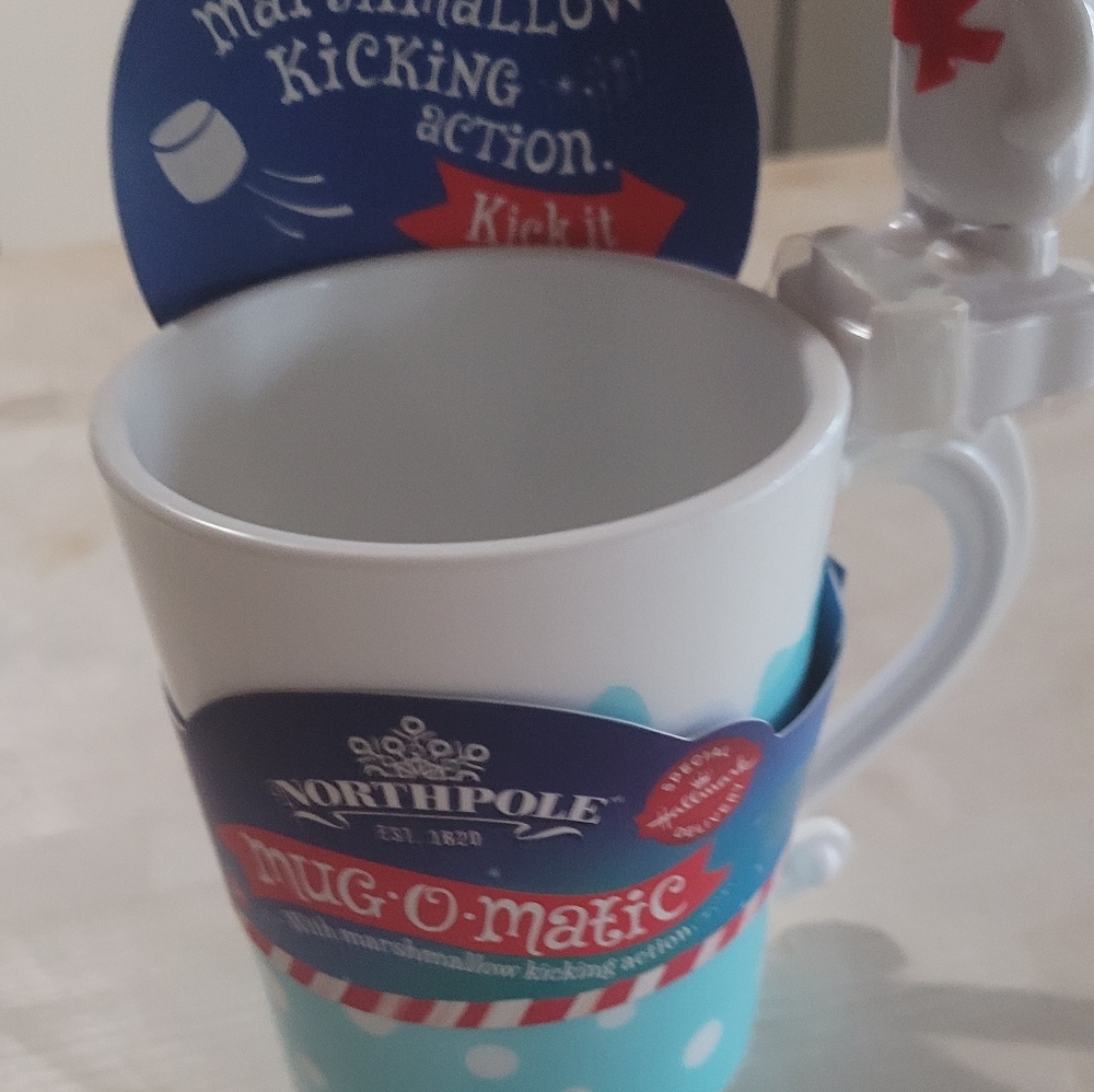 Hallmark 2014 Northpole Mug O Matic Polar Bear Coffee Mug